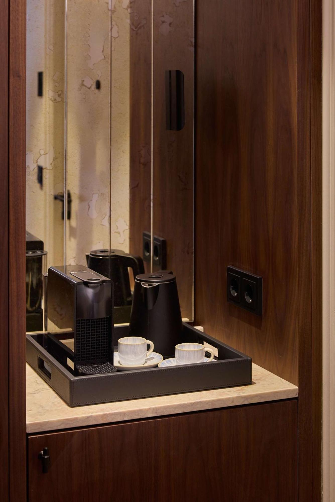 Duo Hotel Lisbon, Curio Collection By Hilton Exterior photo