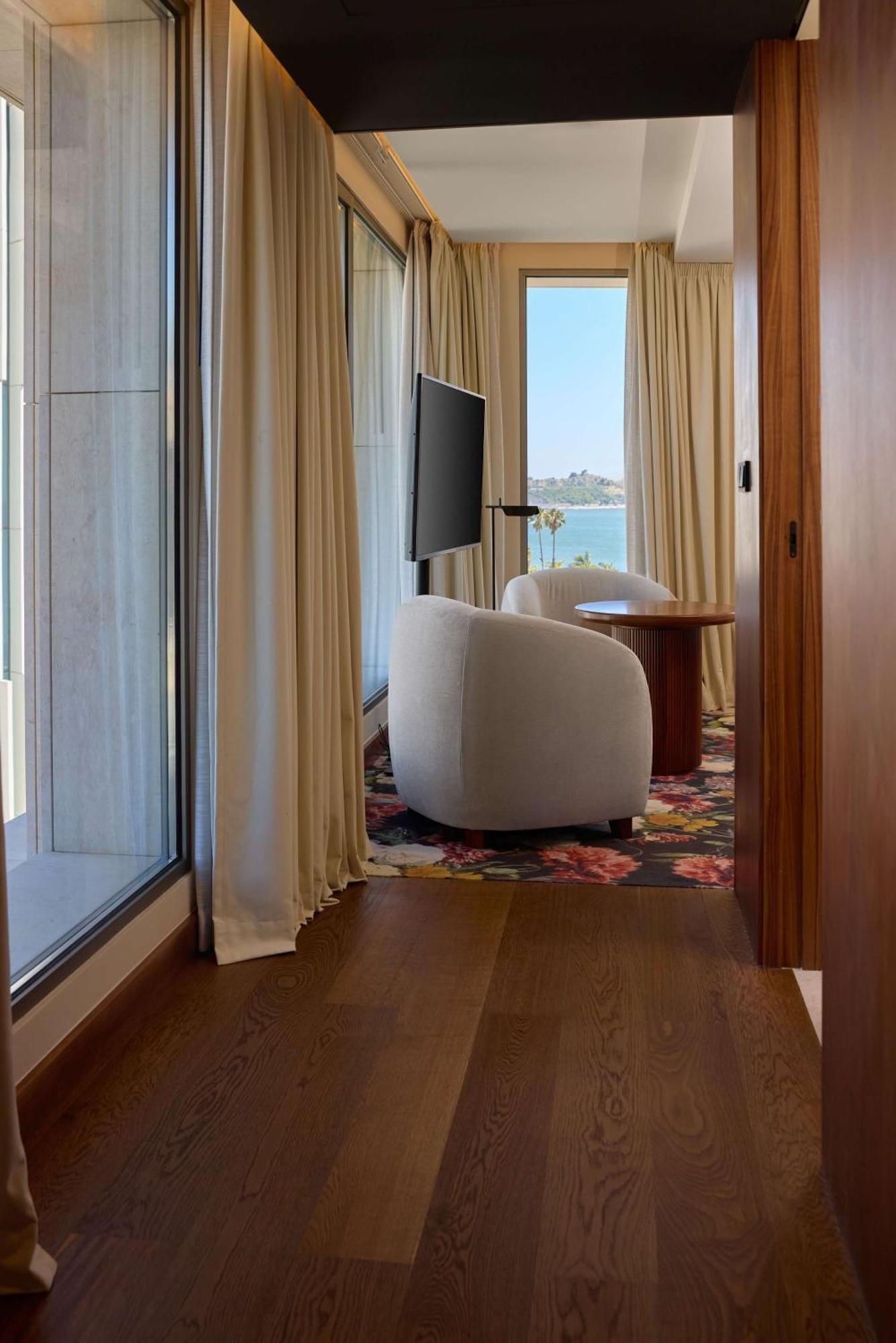 Duo Hotel Lisbon, Curio Collection By Hilton Exterior photo
